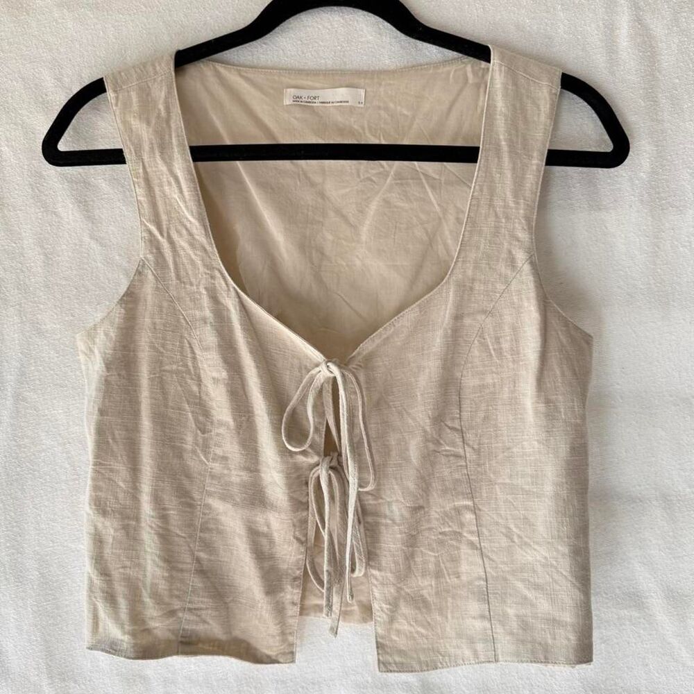 Oak-fort Women's Cream and Tan tie vest